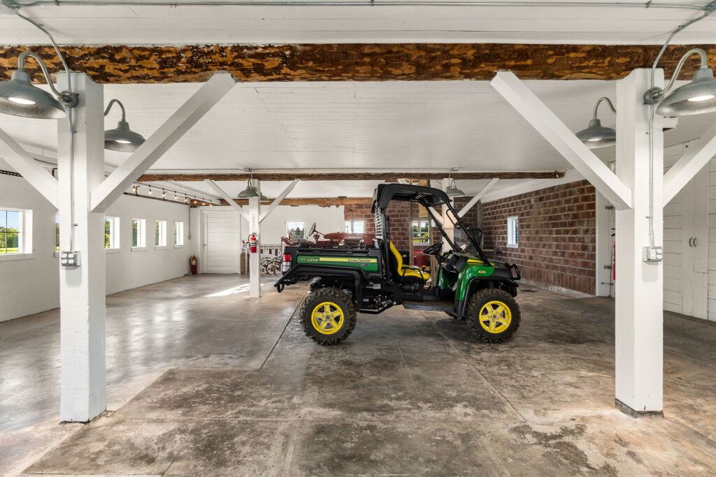 garage/shop at 10510 s macksburg rd