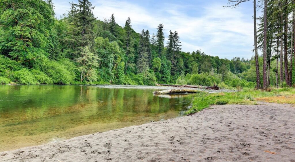 42400 SE MARMOT RD, SANDY, OR 97055