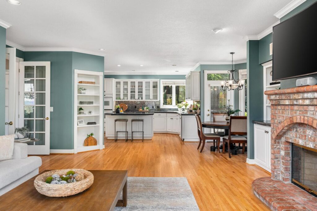 16235 SW Falcon Drive Beaverton, OR 97007