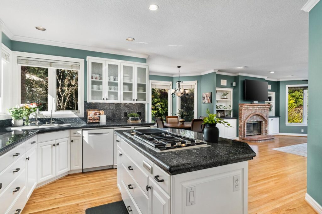 16235 SW Falcon Drive Beaverton, OR 97007