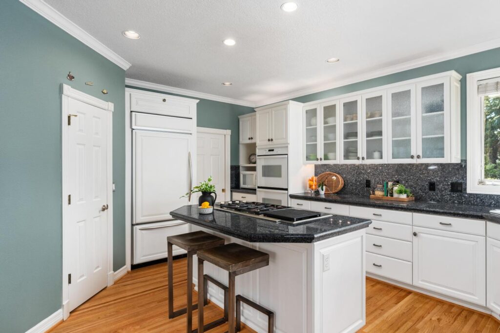 16235 SW Falcon Drive Beaverton, OR 97007